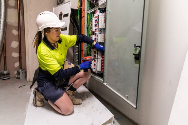 Best Emergency Electrical Repair  in Savanna, IL